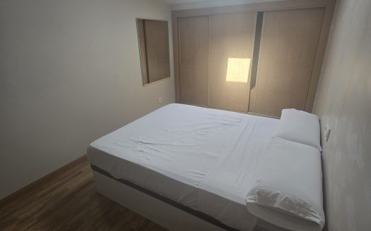 Habitación Ático Dúplex en Albacete Capital.
